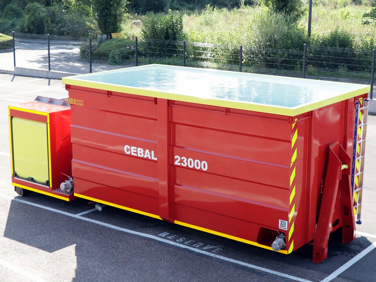 Cellule amovible sur berce devant les ateliers BEHM de Thionville